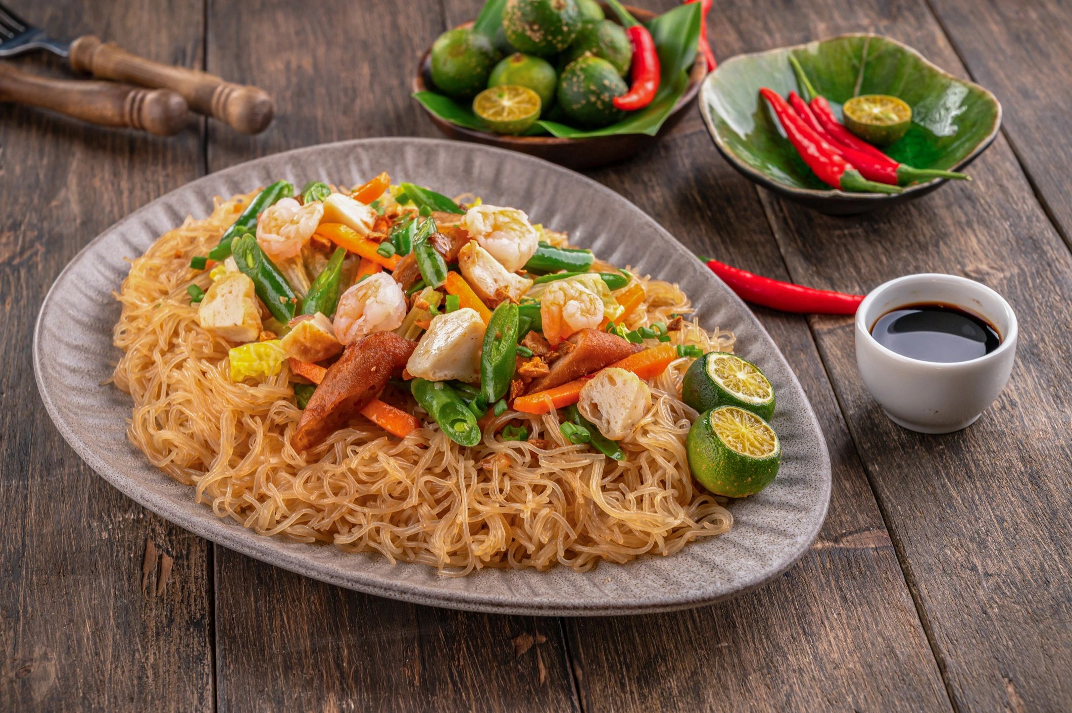 Plate of pancit bihon